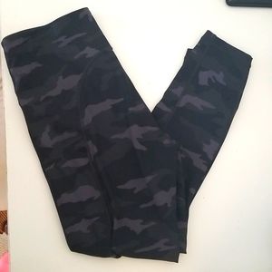 Camo athleta leggings with pockets